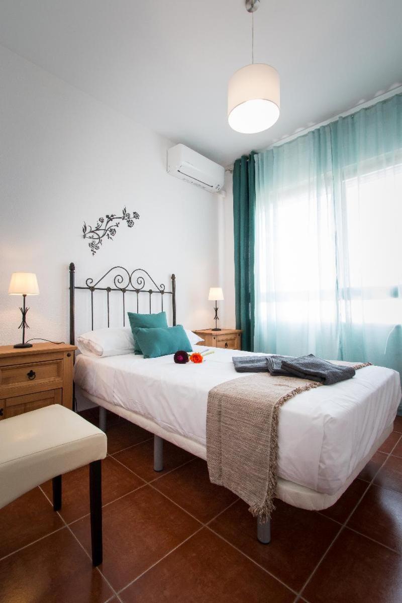 Apartment Holidays2torremolinos De 3 Con Terraza Y Piscina Comunitaria Torremolinos
