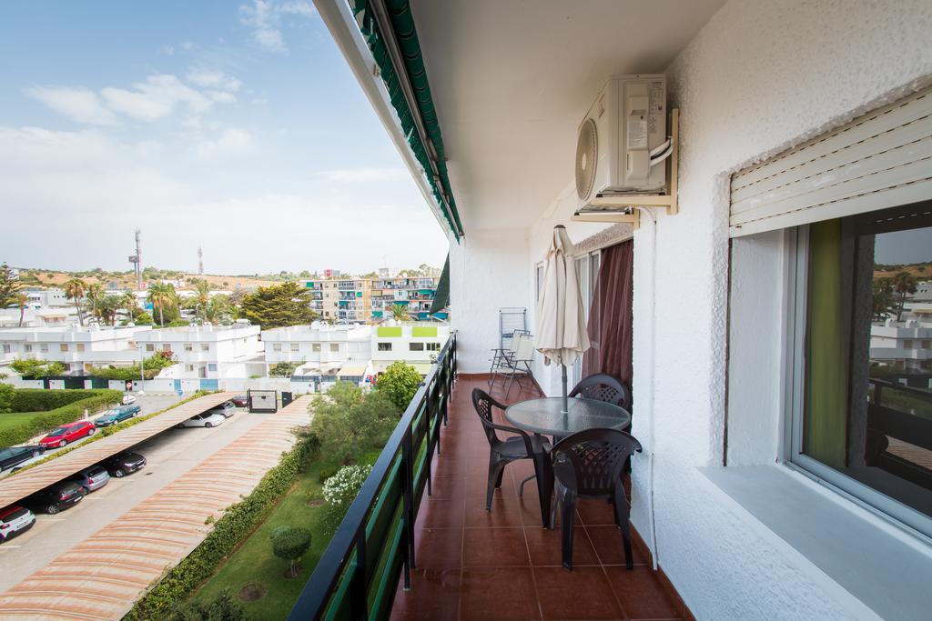 Apartment Holidays2torremolinos De 3 Con Terraza Y Piscina Comunitaria *
